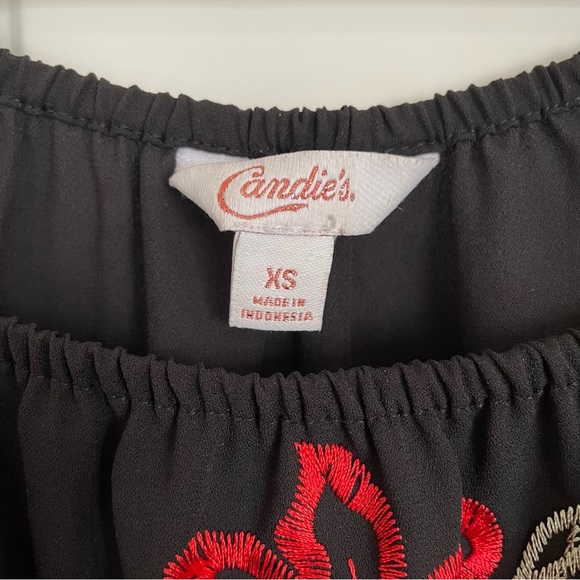 Candie’s Black Floral Embroidered Flowy Top - Picture 3 of 3